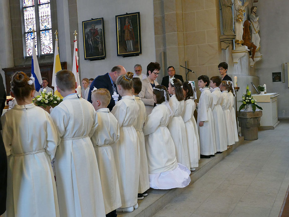 Feier der 1. Heiligen Kommunion in Sankt Crescentius (Foto: Karl-Franz Thiede)